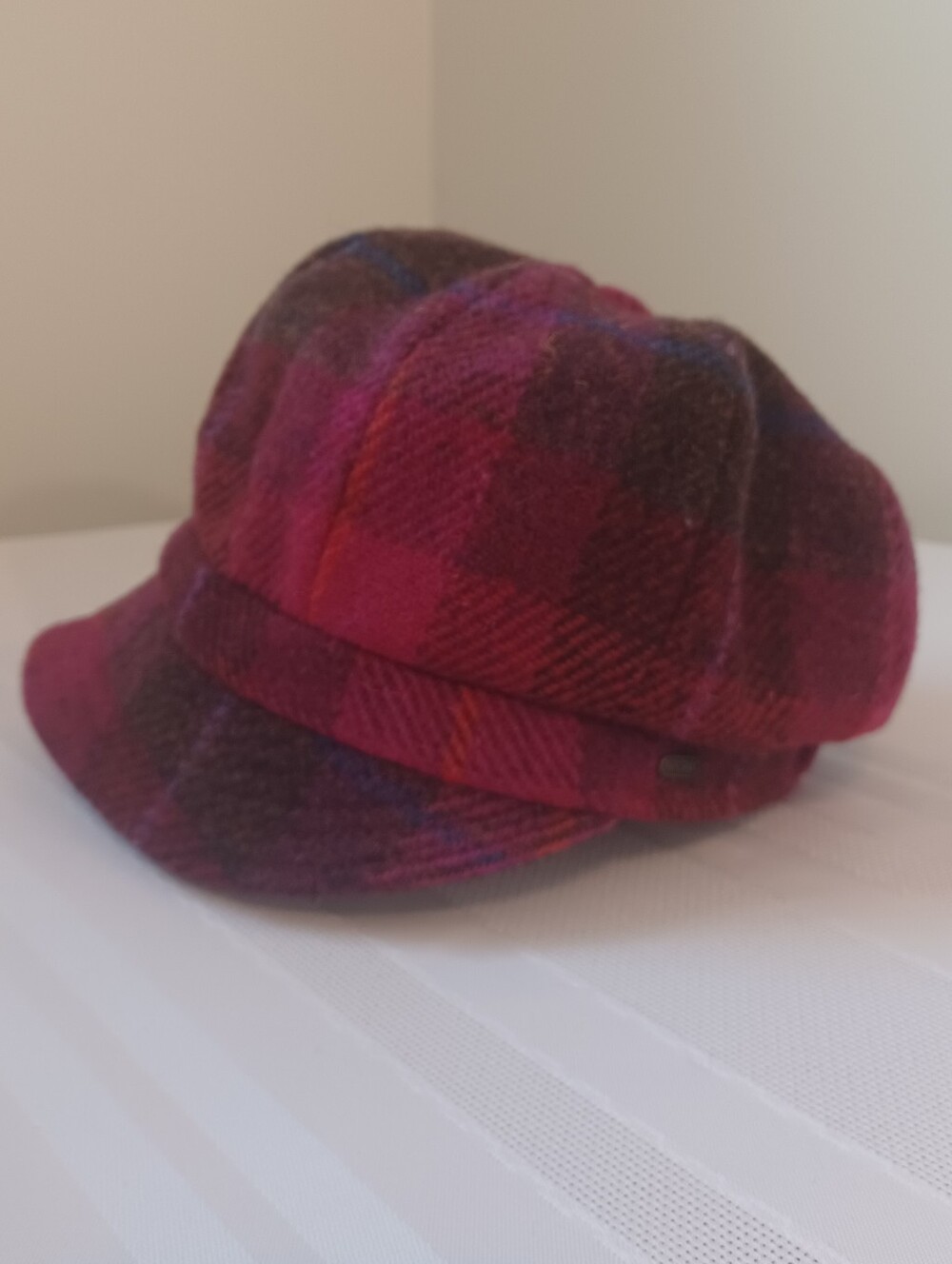 Mucros Weavers Irish Tweed Wool Newsboy Cap Hat Berry Pink Plaid OS - Excellent!